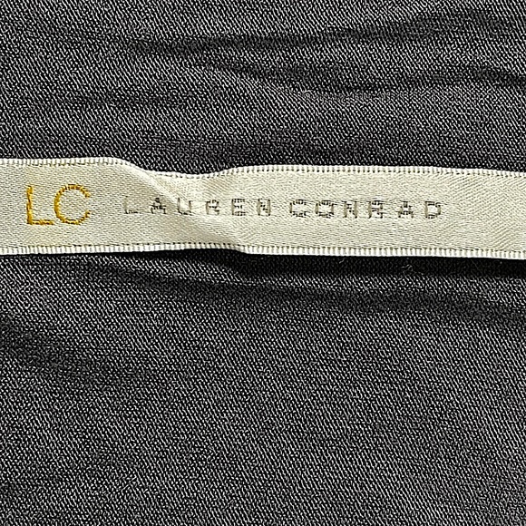 LC Lauren Conrad size small sleeveless top ruffle collar sheer sparkle front EUC - Picture 16 of 16